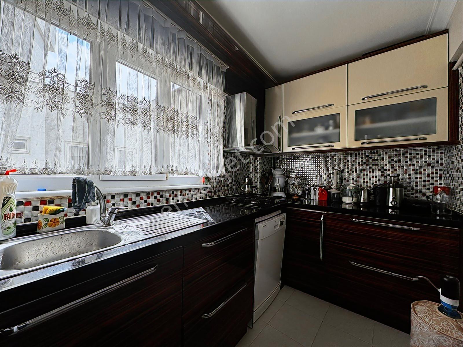 Remax Advantage'dan Caddeüstü Yenilenmiş 120m2 2+1 - Görsel 29