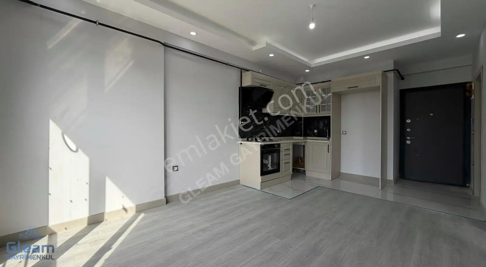 Tekirdağ Atatürk Mahallesinde Site İçerisinde Satılık 1+1 Daire - Görsel 3