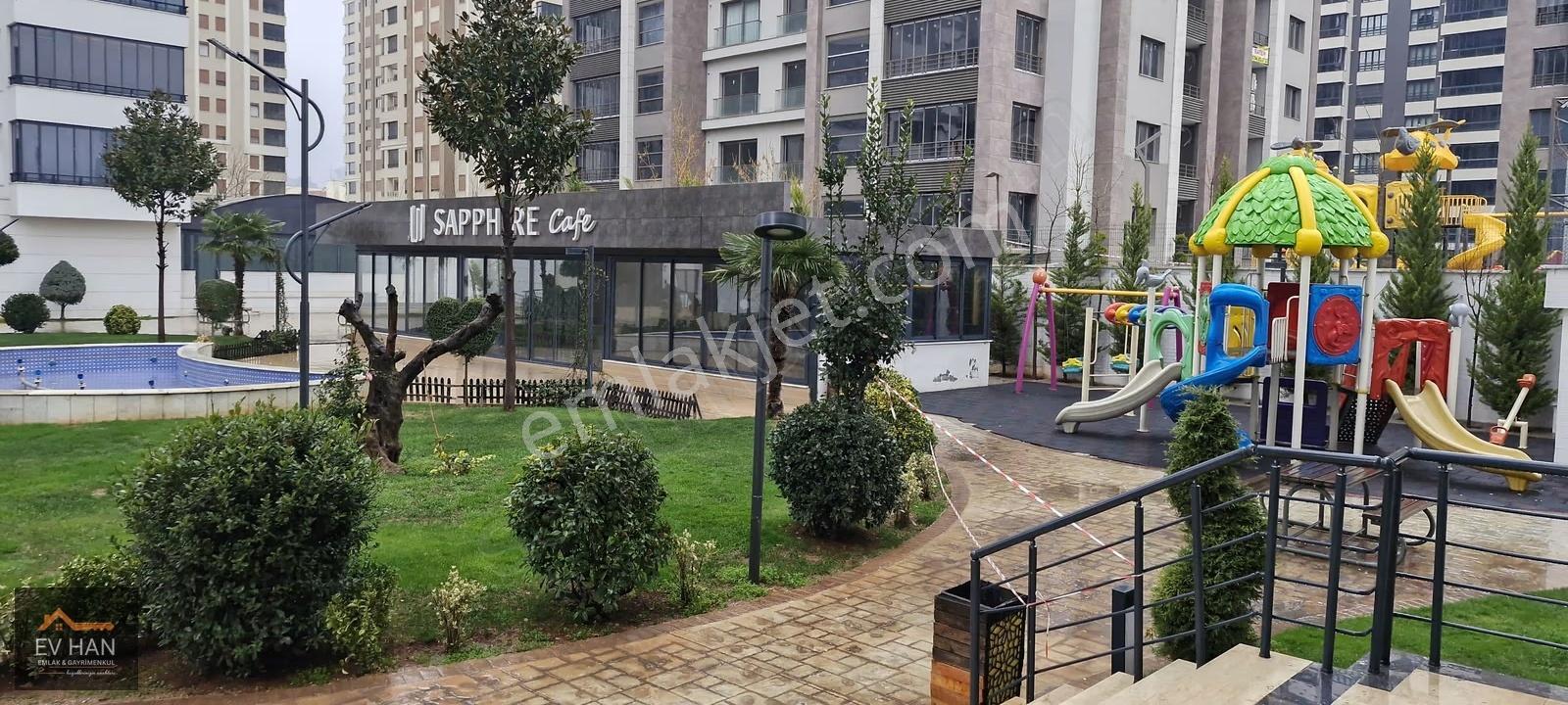 Güvenevler Mah. 4+1 Ultra Geniş Cadde Üzeri Daire - Görsel 24