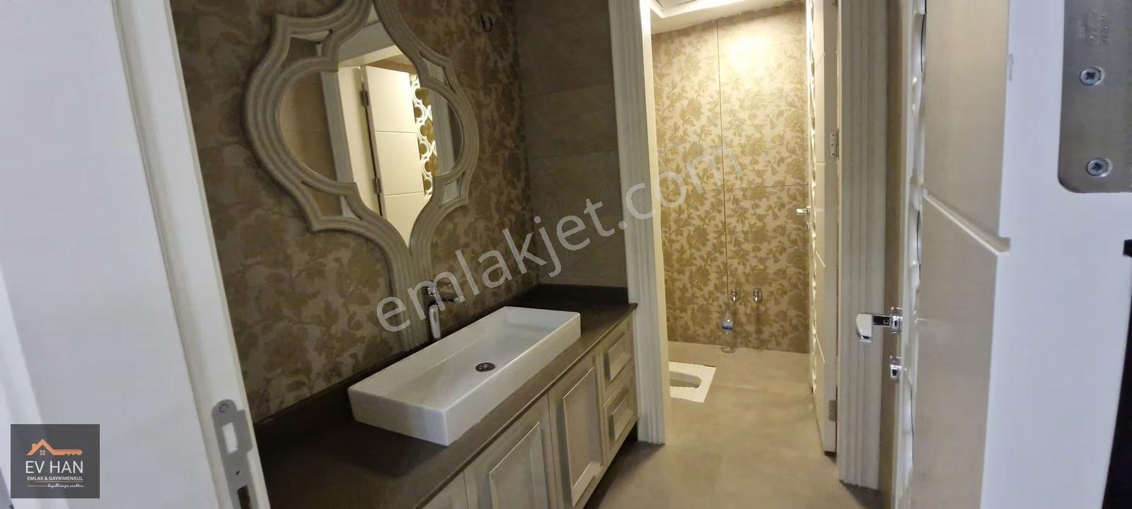 Güvenevler Mah. 4+1 Ultra Geniş Cadde Üzeri Daire - Görsel 17