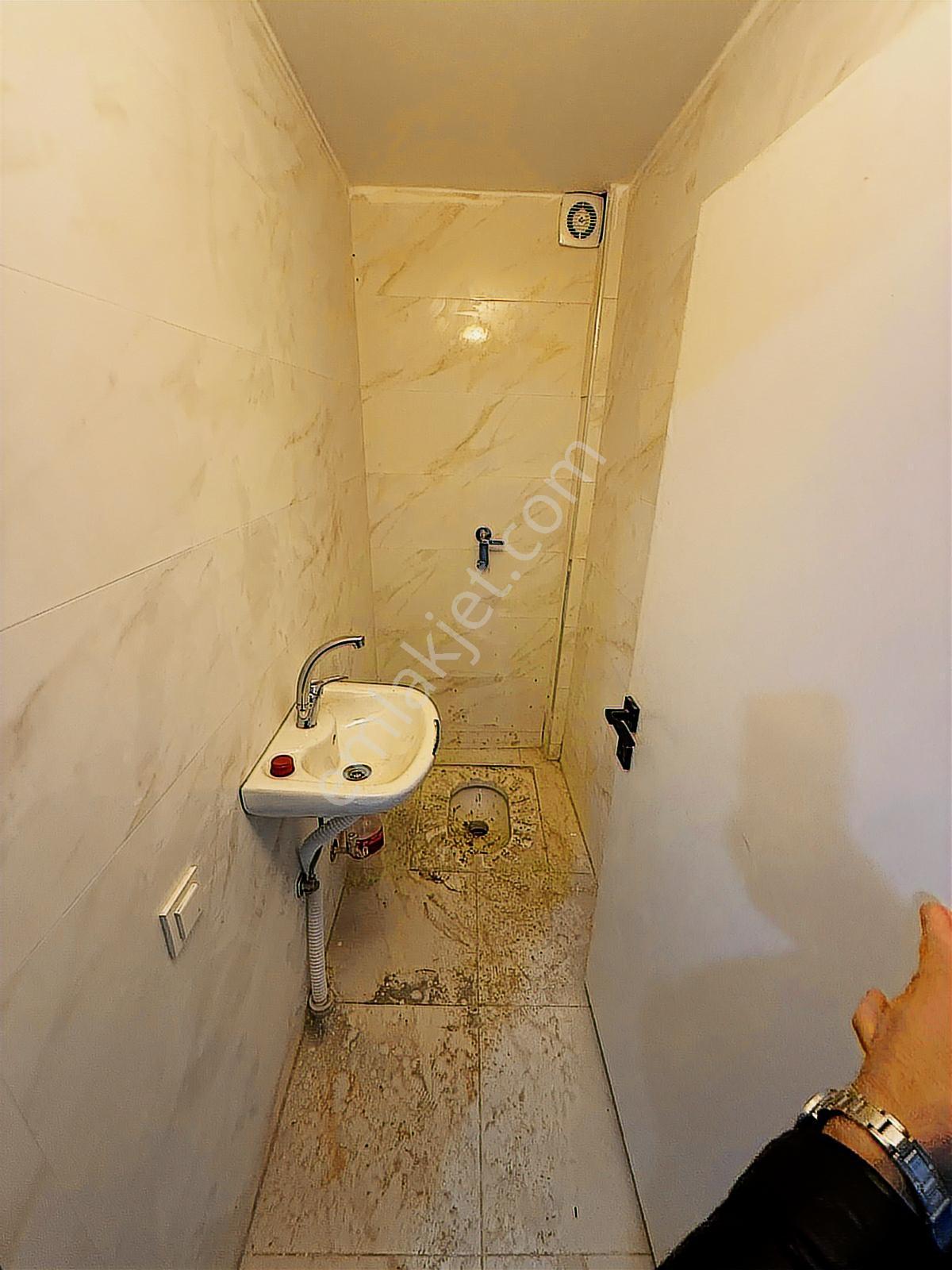 Home'dan İsmetpaşa Mah'de Satılık 200m Yatırımlık Depolu Dükkan. - Görsel 28
