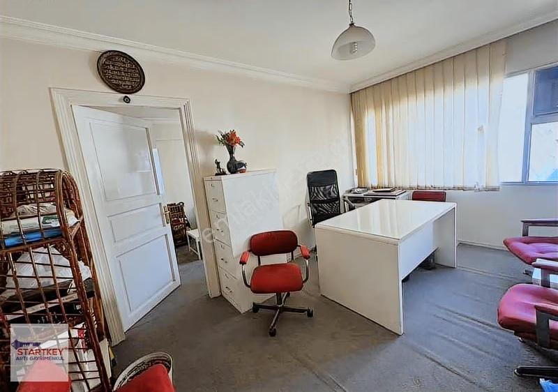 Karşıyaka Çarşı Merkez İş Hanında Eşyalı Kiralık 1+1 Büro Ofis - Görsel 26
