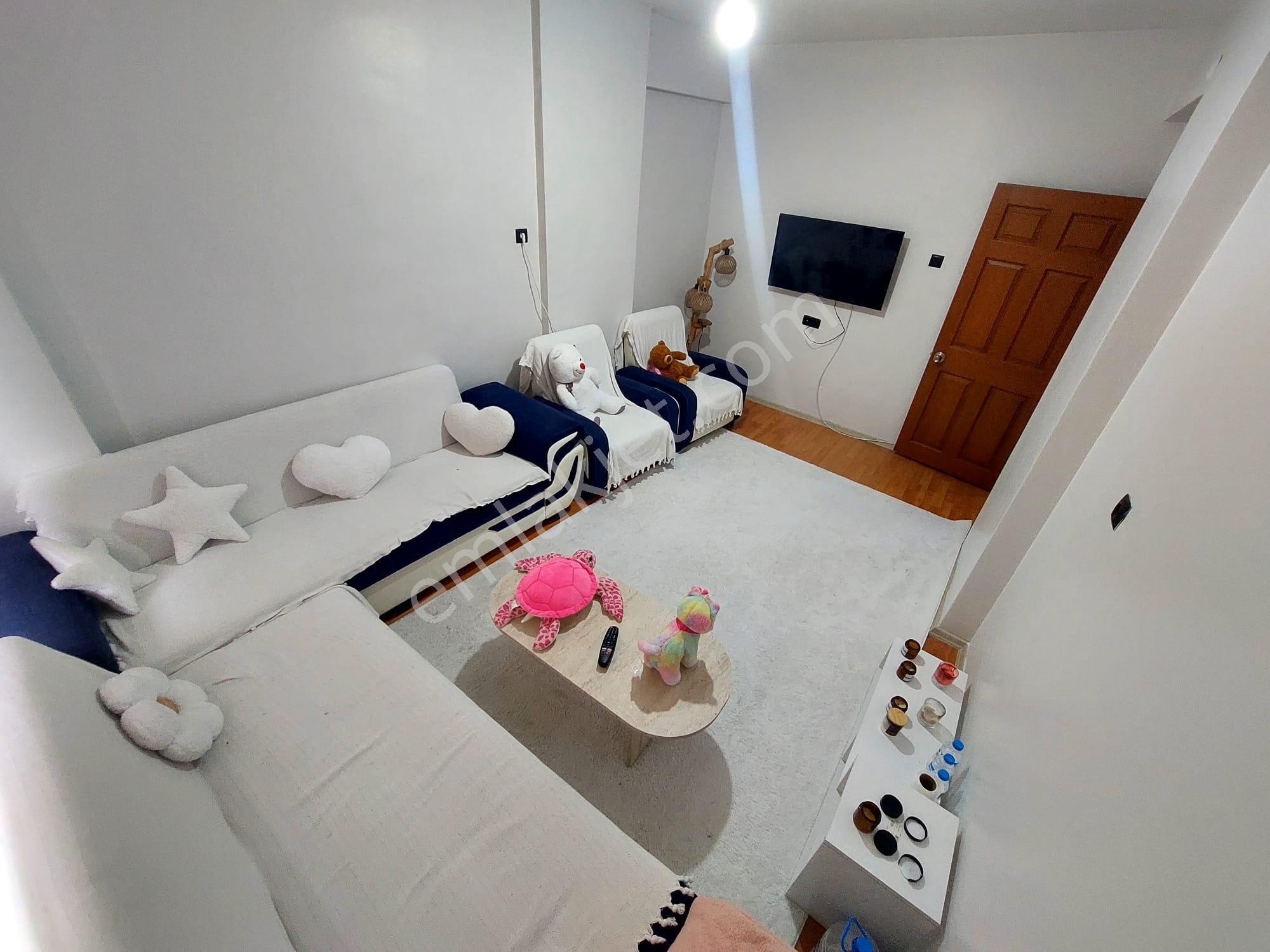 Recep Ümit Emlak'tan Hatboyu-1 Caddesi Üzerinde Kiralık Full Eşyalı 2+1 Temiz Ferah Daire - Görsel 16