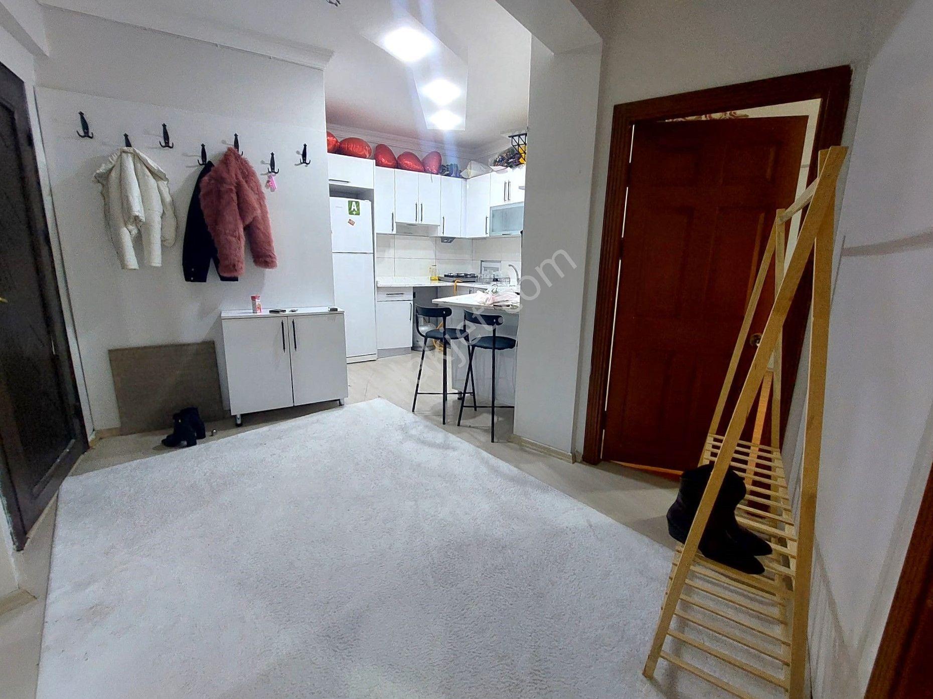 Recep Ümit Emlak'tan Hatboyu-1 Caddesi Üzerinde Kiralık Full Eşyalı 2+1 Temiz Ferah Daire - Görsel 18
