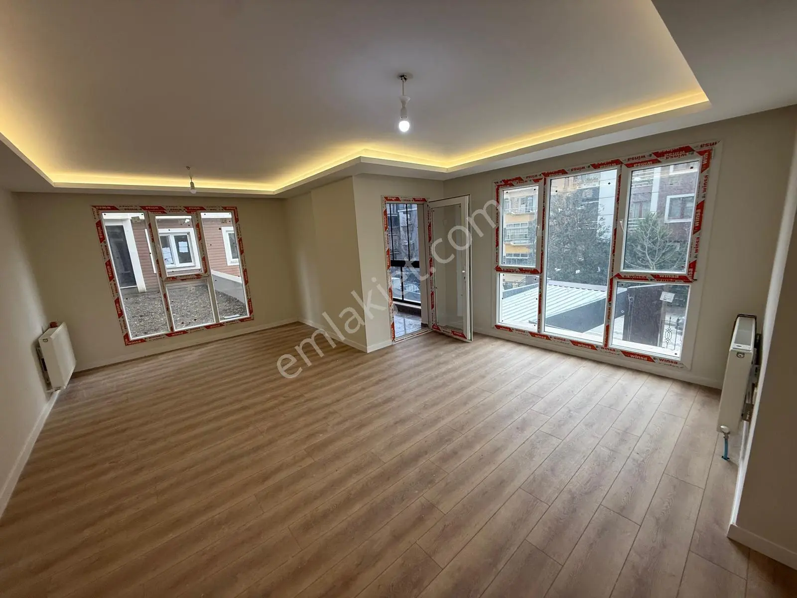 Küçükçekmece Tepeüstü'nde Sıfır, Site İçinde Lüks 3+1 Daire - Görsel 4