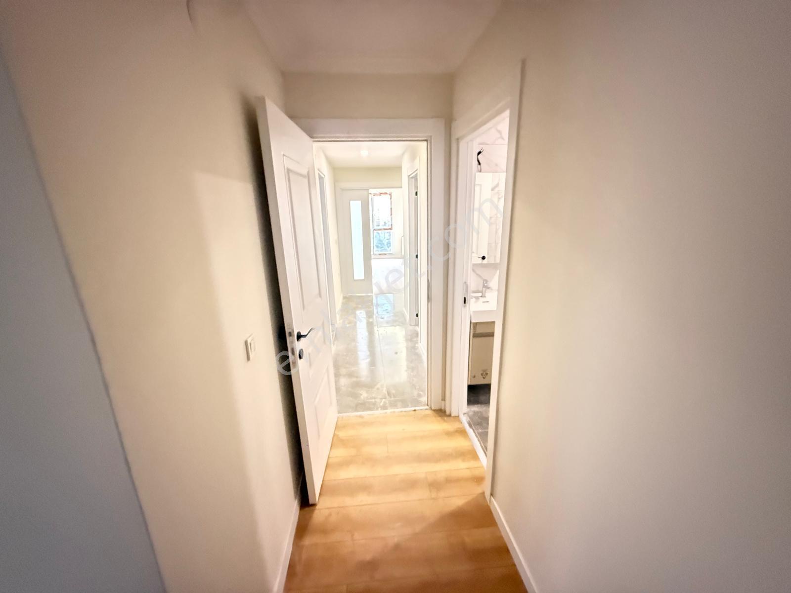 Küçükçekmece Tepeüstü'nde Sıfır, Site İçinde Lüks 3+1 Daire - Görsel 6