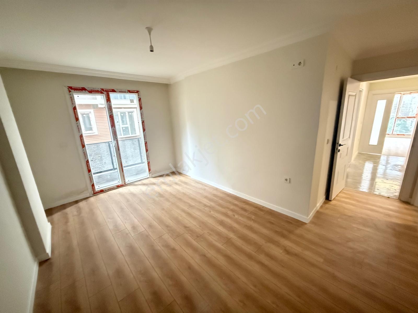 Küçükçekmece Tepeüstü'nde Sıfır, Site İçinde Lüks 3+1 Daire - Görsel 17