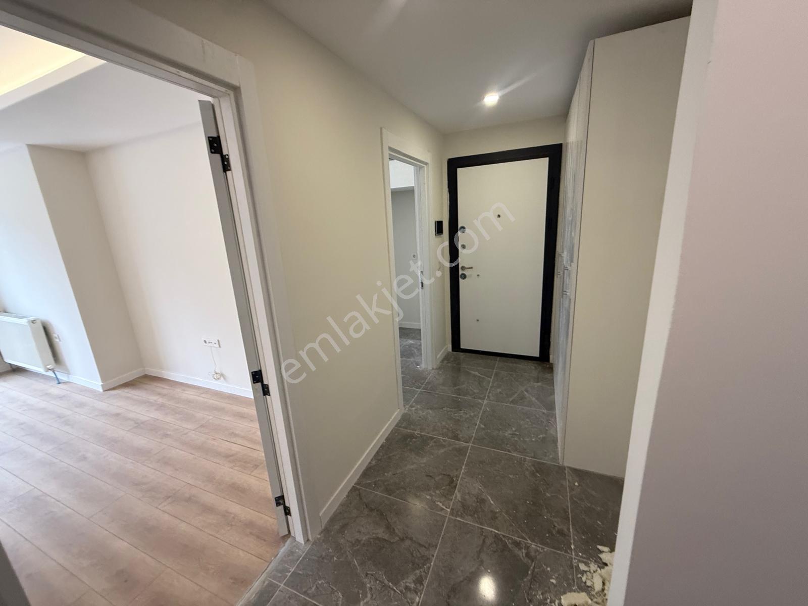 Küçükçekmece Tepeüstü'nde Sıfır, Site İçinde Lüks 3+1 Daire - Görsel 24
