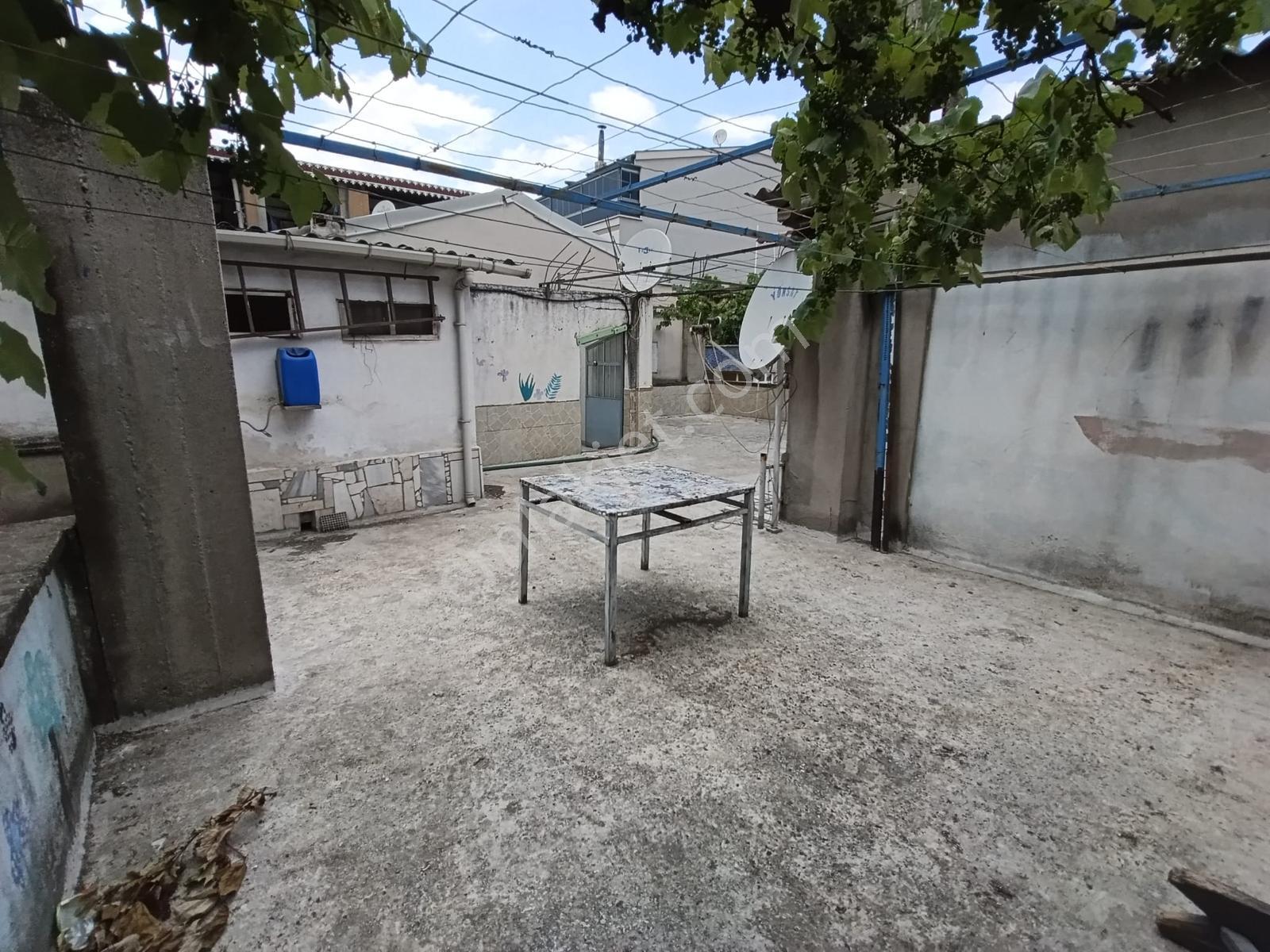 Selçuk Bey Mahallesi 3 Katlı Garajlı Bina - Görsel 29