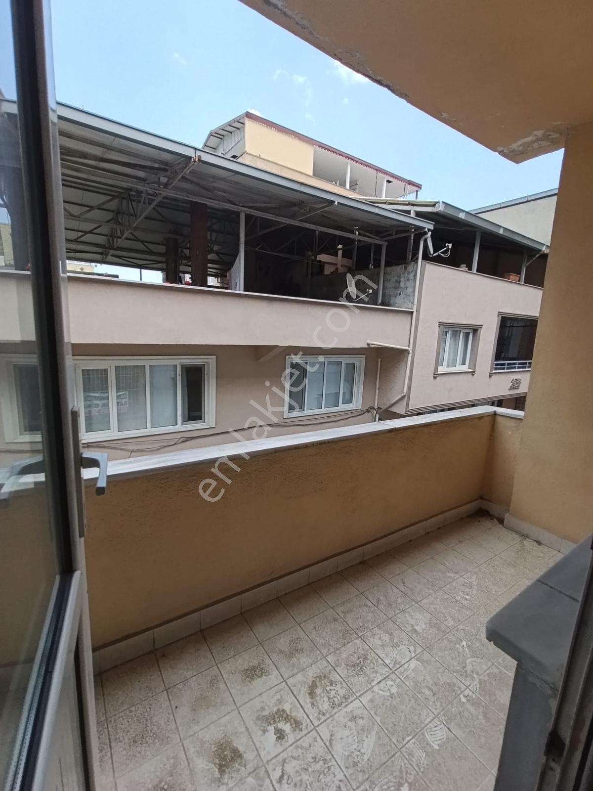 Selçuk Bey Mahallesi 3 Katlı Garajlı Bina - Görsel 14