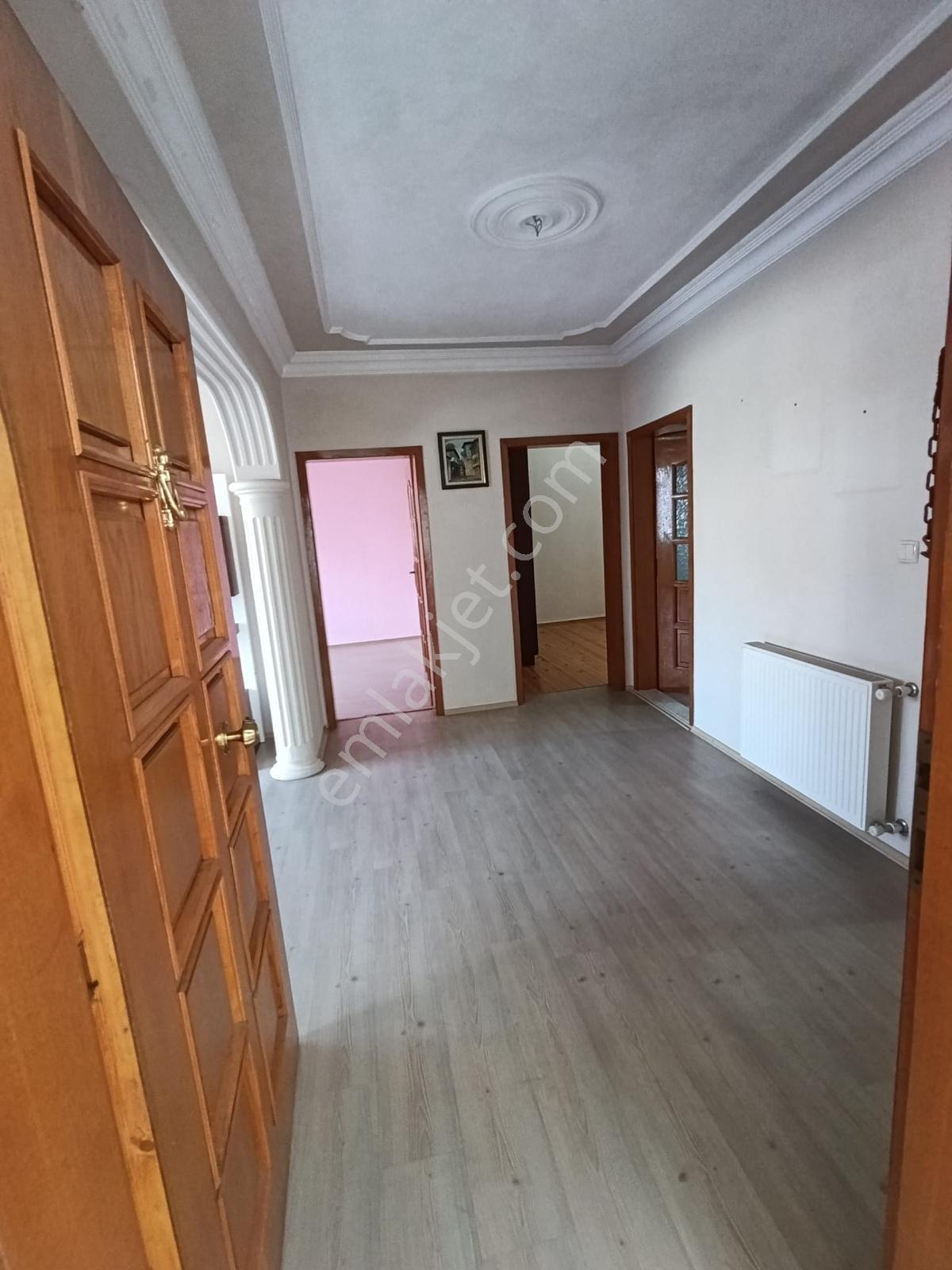 Selçuk Bey Mahallesi 3 Katlı Garajlı Bina - Görsel 3