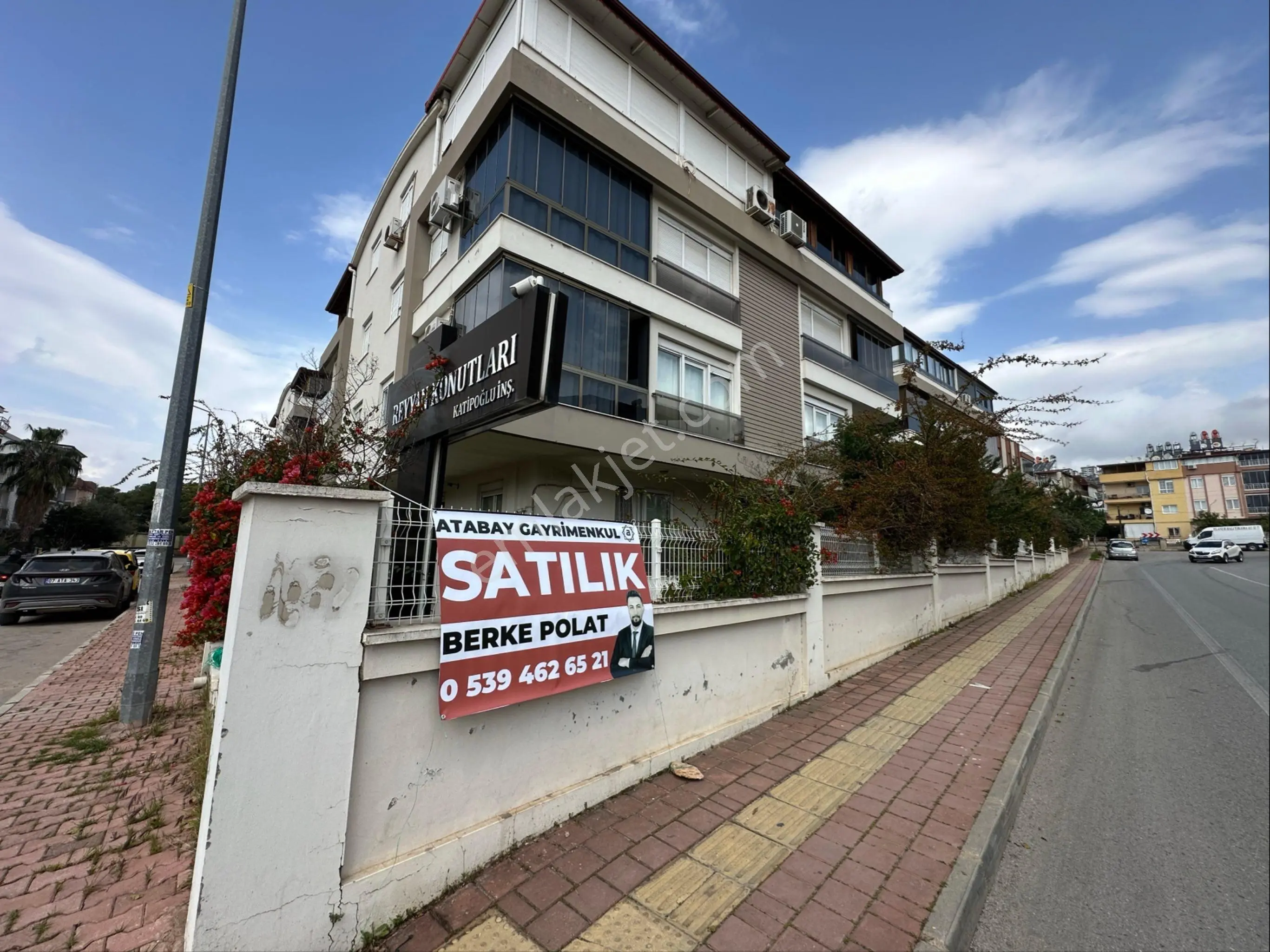 Atabay'dan Atatürk Mah. 4+1 Dubleks Site İçerisinde 180 M2