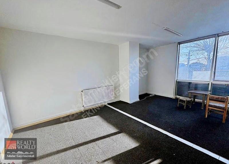 Kaynarca Metro Çıkışı E5 Üzeri Satılık 240 M² Plaza Katı - Görsel 5