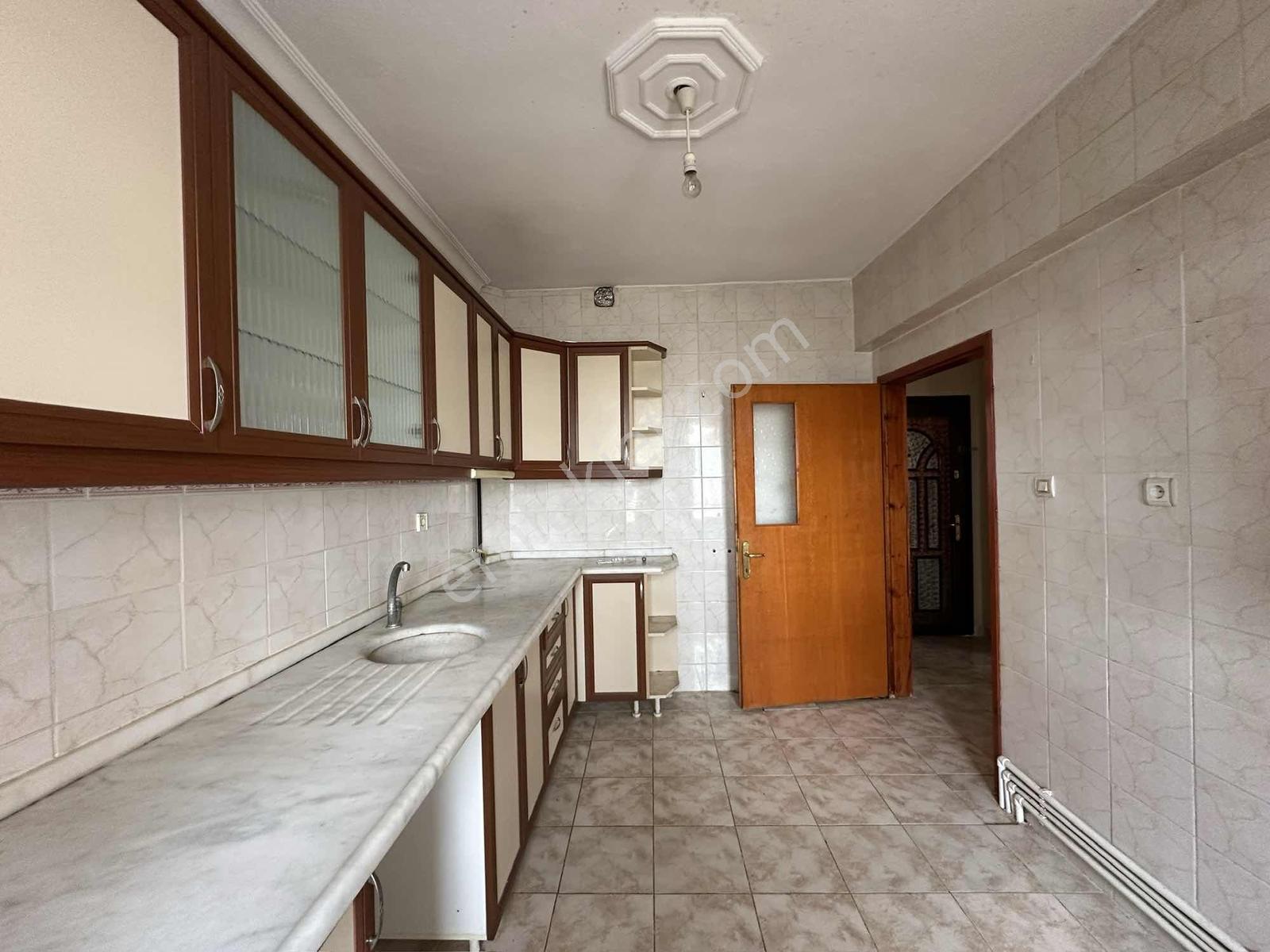 Nova'dan 3+1 Hastane Yakını Manzaralı Kiralık Daire - Görsel 22
