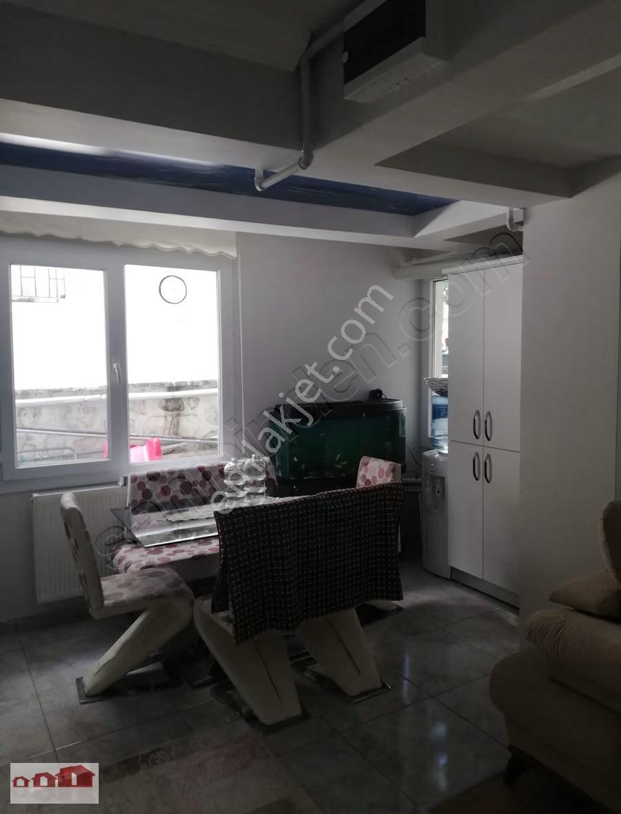 Çiğli Evka-2 De Müstakil 3 Katlı Bahçeli Teraslı Ebeveyn Banyolu - Görsel 2