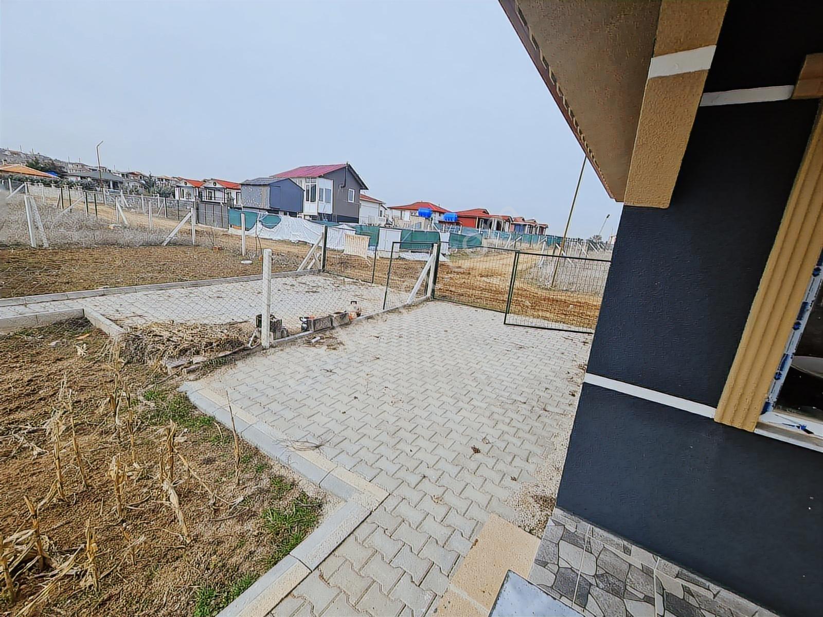 Tatlarda Hazır Bahce Evli - Görsel 26