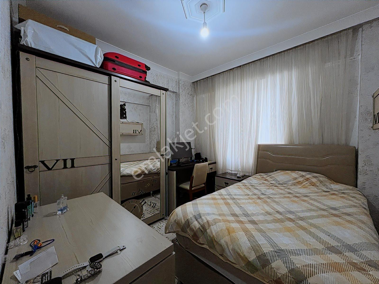 Erenler Yeni Mahallede 3+1 Ara Kat Merkezi Konumda Satılık Daire - Görsel 18