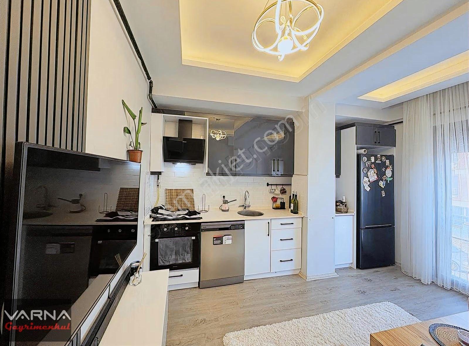 Menderes Cüneytbey Mahallesi Satılık 1+1 45 M2 Ara Kat Daire - Görsel 6
