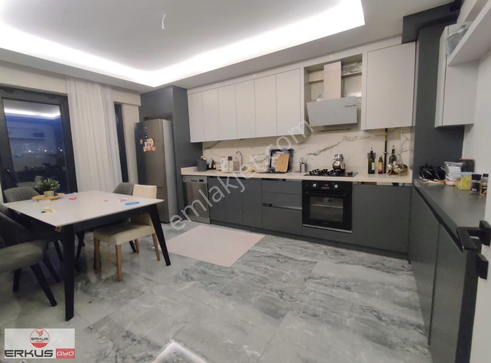 Erkuş Gayrimenkul'den Lavanta Bahçesi Manzaralı 3+1 Lüks Daire