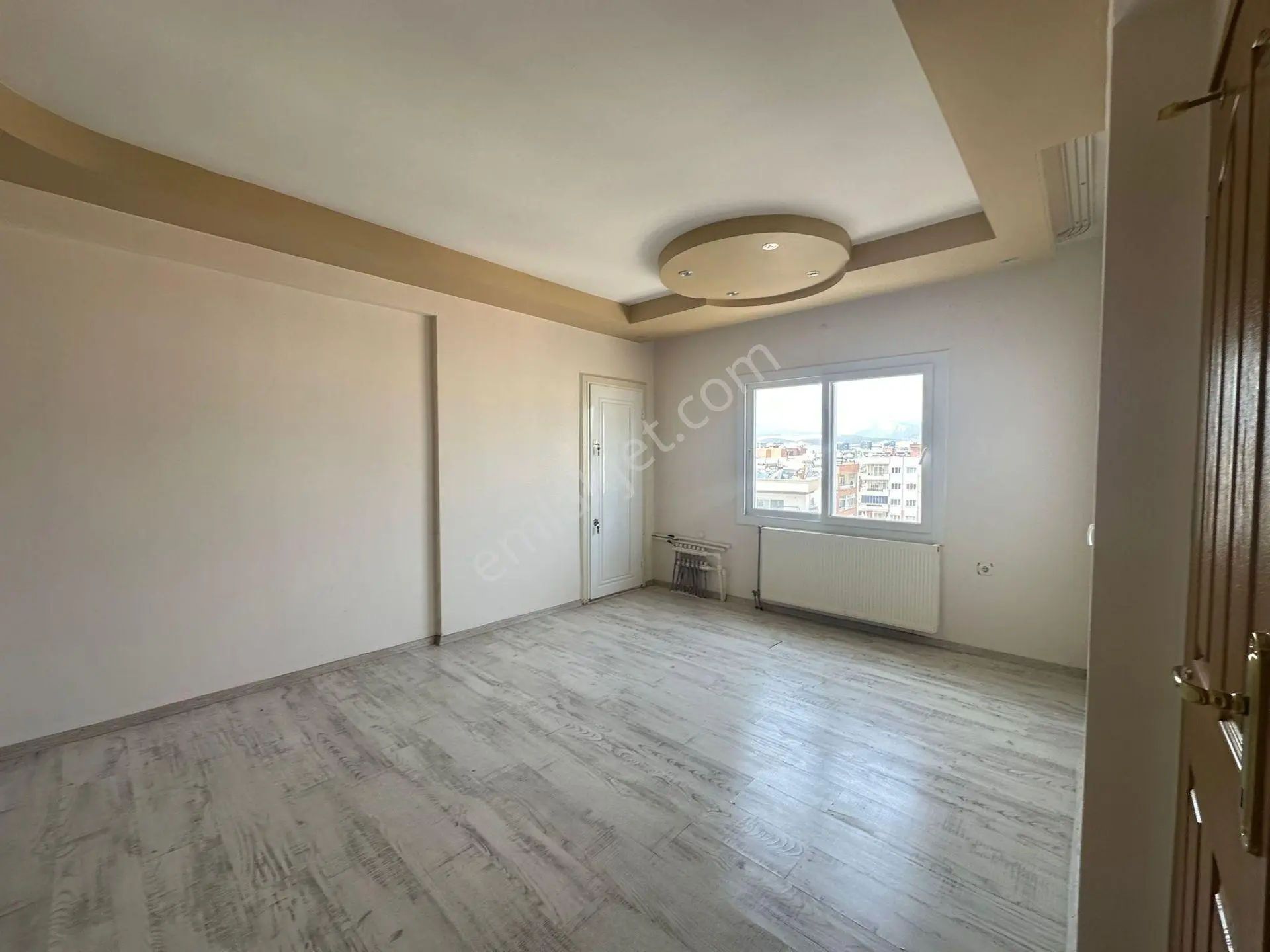Erdemli Merkezde Deniz Manzaralı Satılık 4+1 Daire (240m²) - Görsel 5