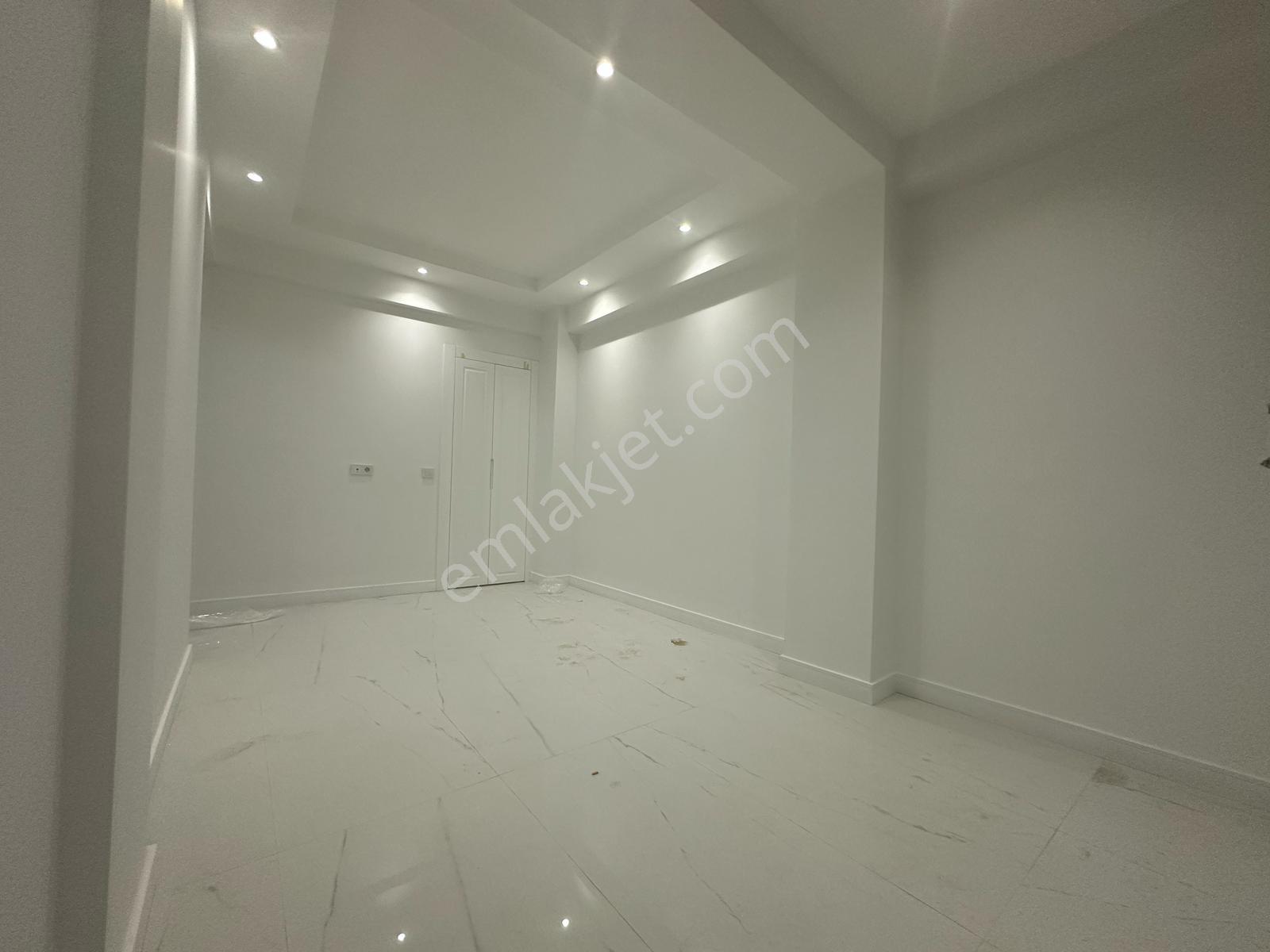 Demirler'den Naz Bayrak'ta Cadde Üstü 3+1 Kiralık Daire - Görsel 15