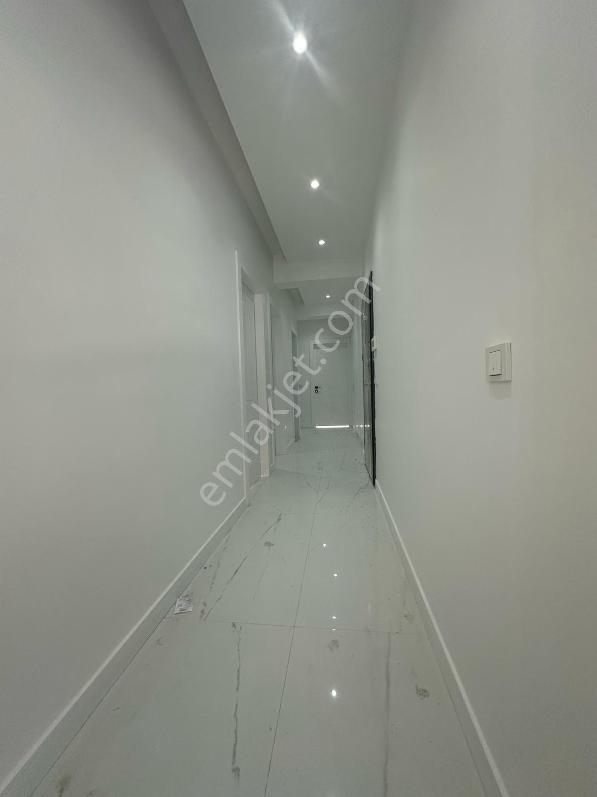 Demirler'den Naz Bayrak'ta Cadde Üstü 3+1 Kiralık Daire - Görsel 11