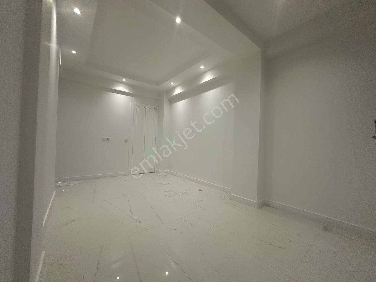 Demirler'den Naz Bayrak'ta Cadde Üstü 3+1 Kiralık Daire - Görsel 6