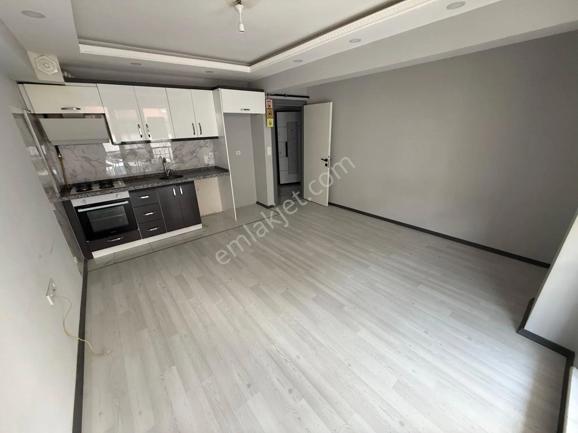 Balıkesir Bandırma 600 Evler Mah. 1+1 Kiralık Daire