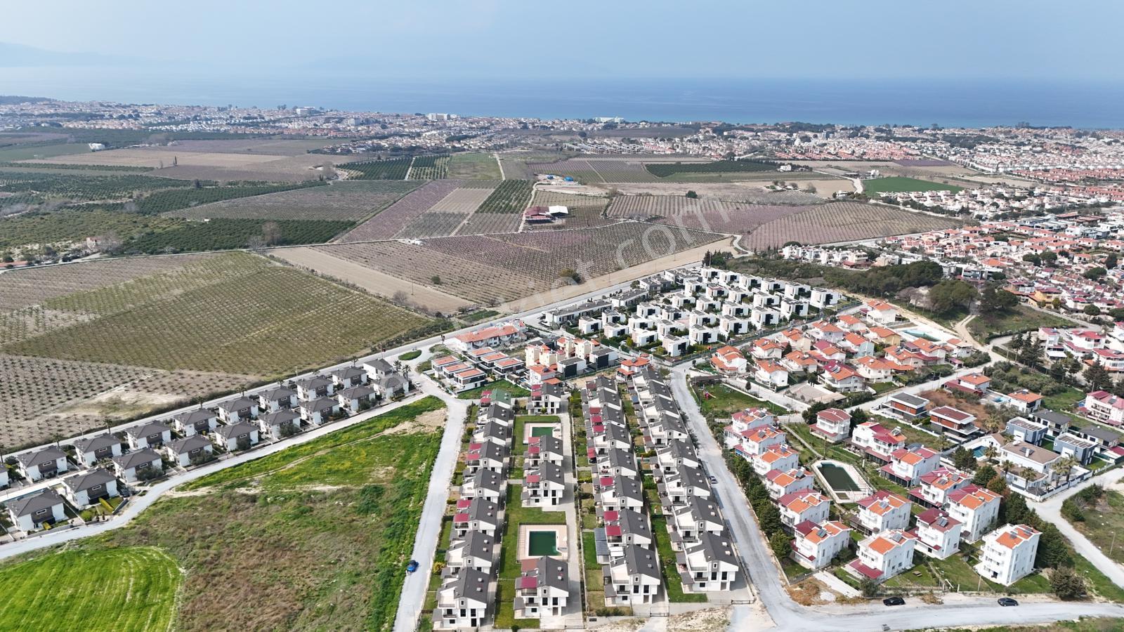 Kuşadası Satılık Havuzlu Sitede Bahçeli 4+1 Satılık Yazlık - Görsel 6