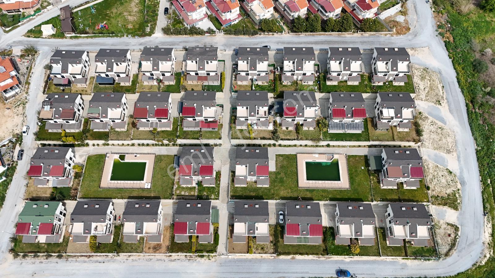 Kuşadası Satılık Havuzlu Sitede Bahçeli 4+1 Satılık Yazlık - Görsel 11