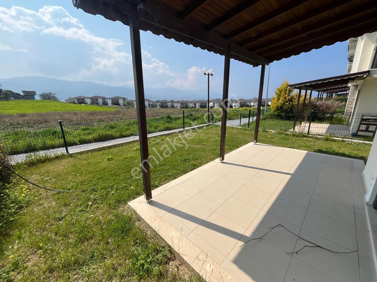 Kuşadası Satılık Havuzlu Sitede Bahçeli 4+1 Satılık Yazlık - Görsel 8