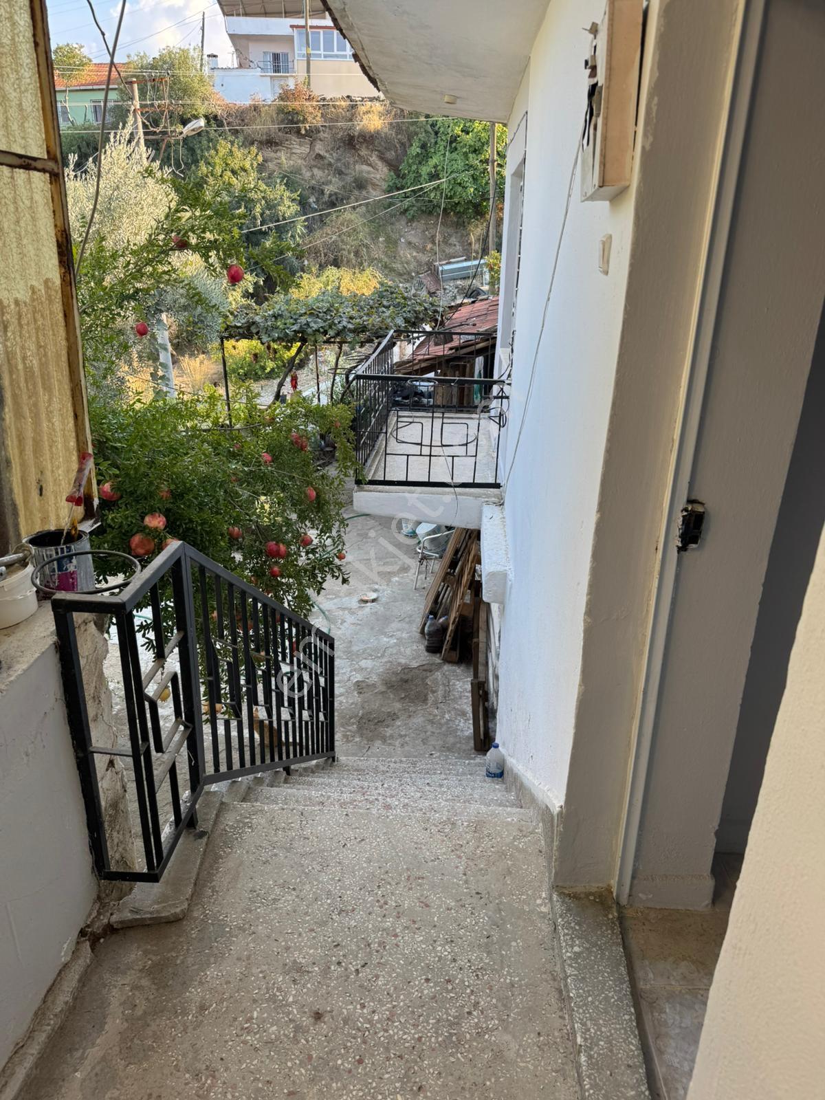Muğla Turgut'ta Satılık Muhteşem Manzaralı Müstakil Köy Evi - Görsel 18