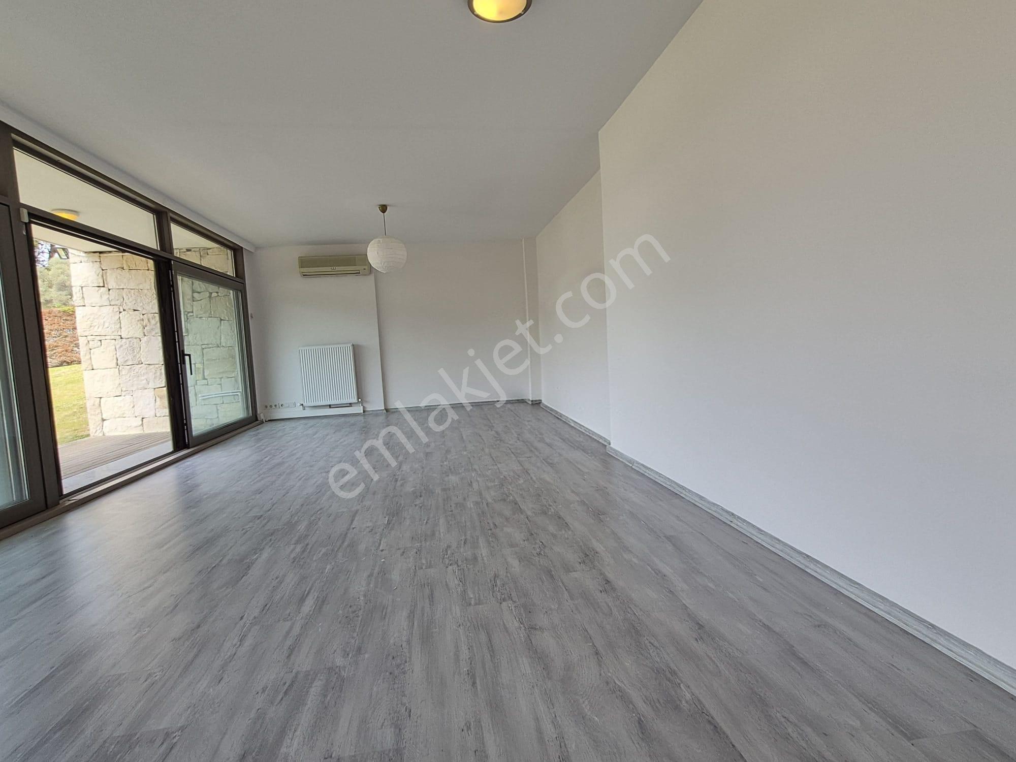 Urla Güvenlikli Site ,2500 M2 /450 M2 Yaşam Alanı, Özel Havuzlu - Görsel 23