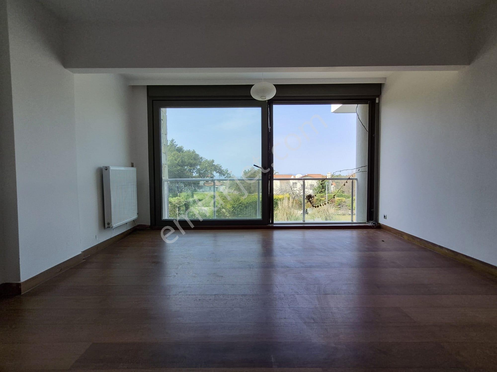 Urla Güvenlikli Site ,2500 M2 /450 M2 Yaşam Alanı, Özel Havuzlu - Görsel 18