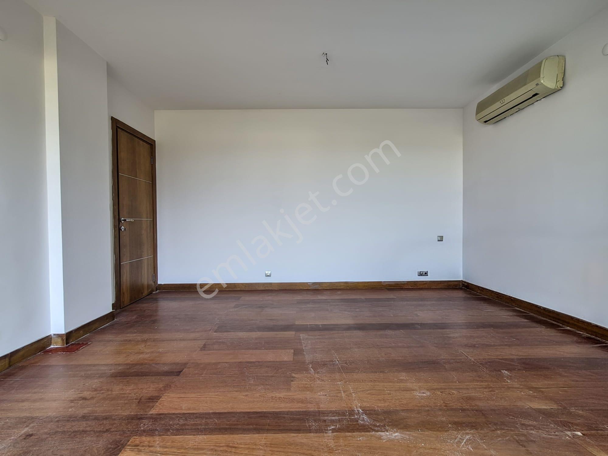 Urla Güvenlikli Site ,2500 M2 /450 M2 Yaşam Alanı, Özel Havuzlu - Görsel 19