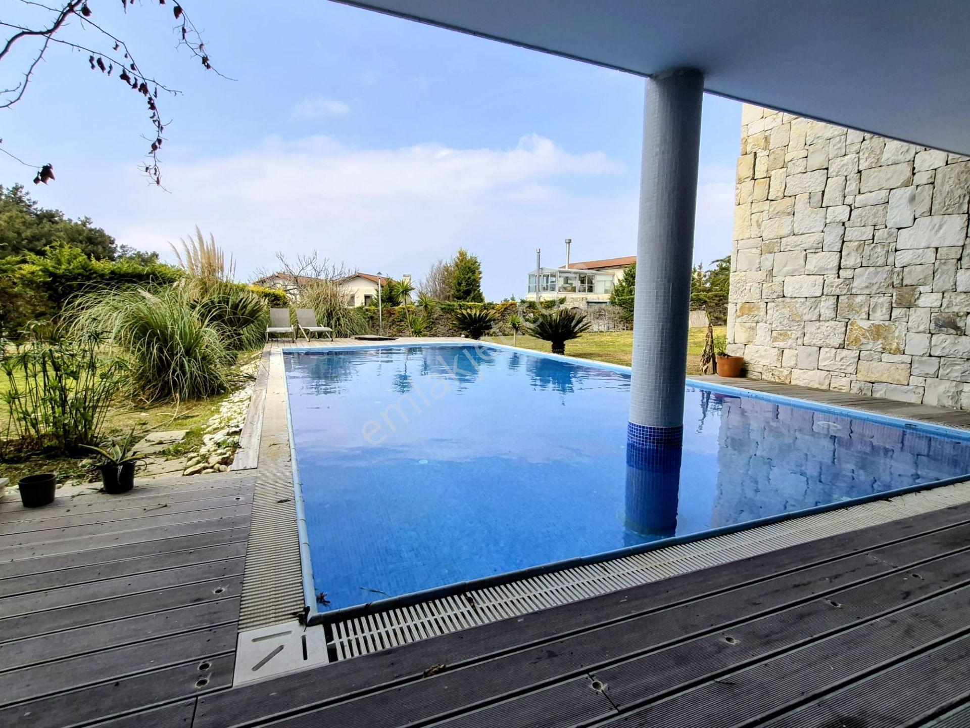 Urla Güvenlikli Site ,2500 M2 /450 M2 Yaşam Alanı, Özel Havuzlu - Görsel 22