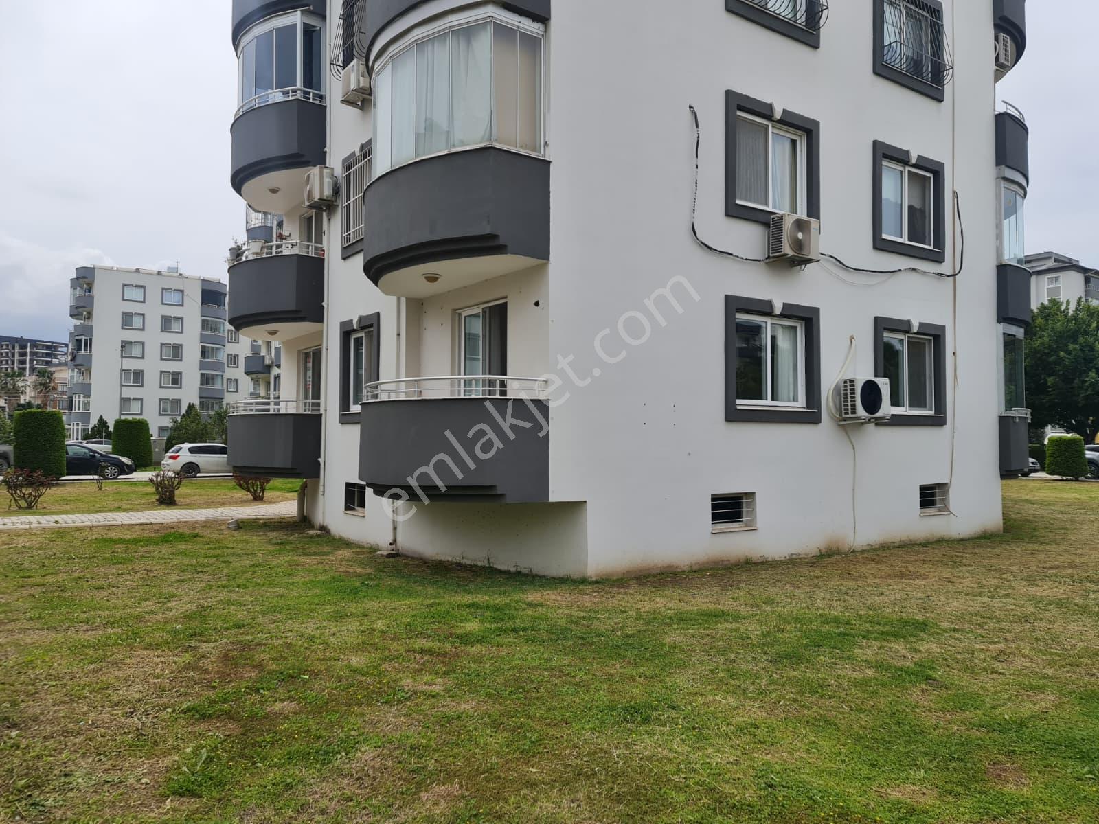 Karaağaç Konarlı'da Güney Deniz Sitesi'nde Havuz Gören Doğalgazlı Daire