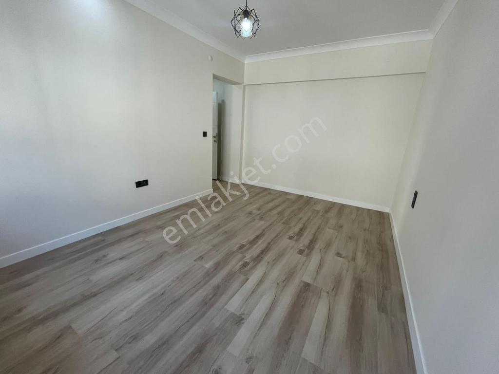 Öveçler Narlı Sk. Tepeden Tırnağa Yenilenmiş Zinde 3+1 Daire - Görsel 20
