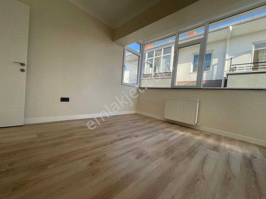 Öveçler Narlı Sk. Tepeden Tırnağa Yenilenmiş Zinde 3+1 Daire - Görsel 17
