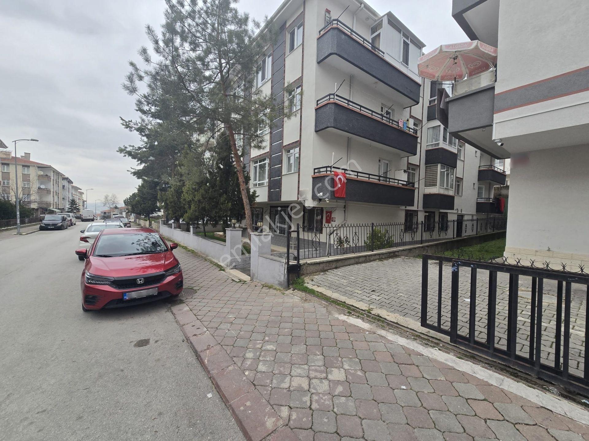 Öveçler Narlı Sk. Tepeden Tırnağa Yenilenmiş Zinde 3+1 Daire - Görsel 34