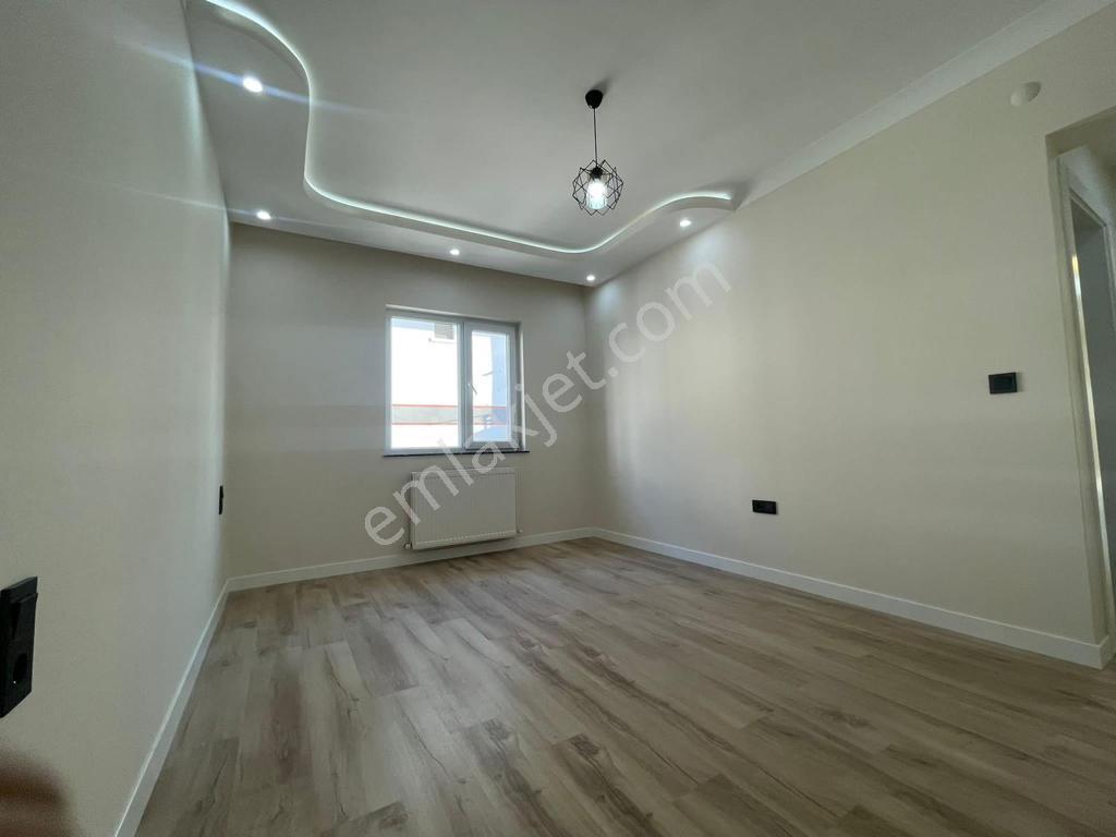 Öveçler Narlı Sk. Tepeden Tırnağa Yenilenmiş Zinde 3+1 Daire - Görsel 22