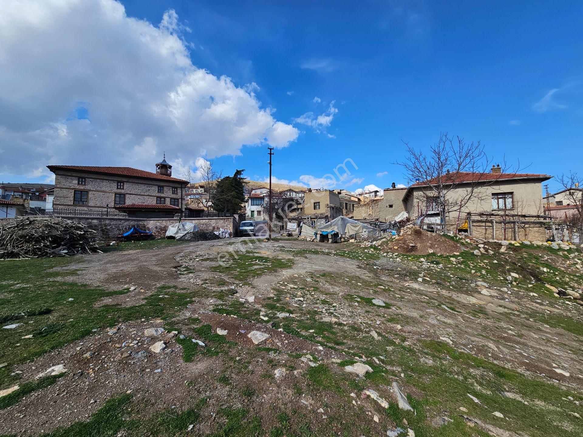 İşyapar'dan Kadastro Yoluna Cephe Tatköyde Merkezde 211 M² Arsa