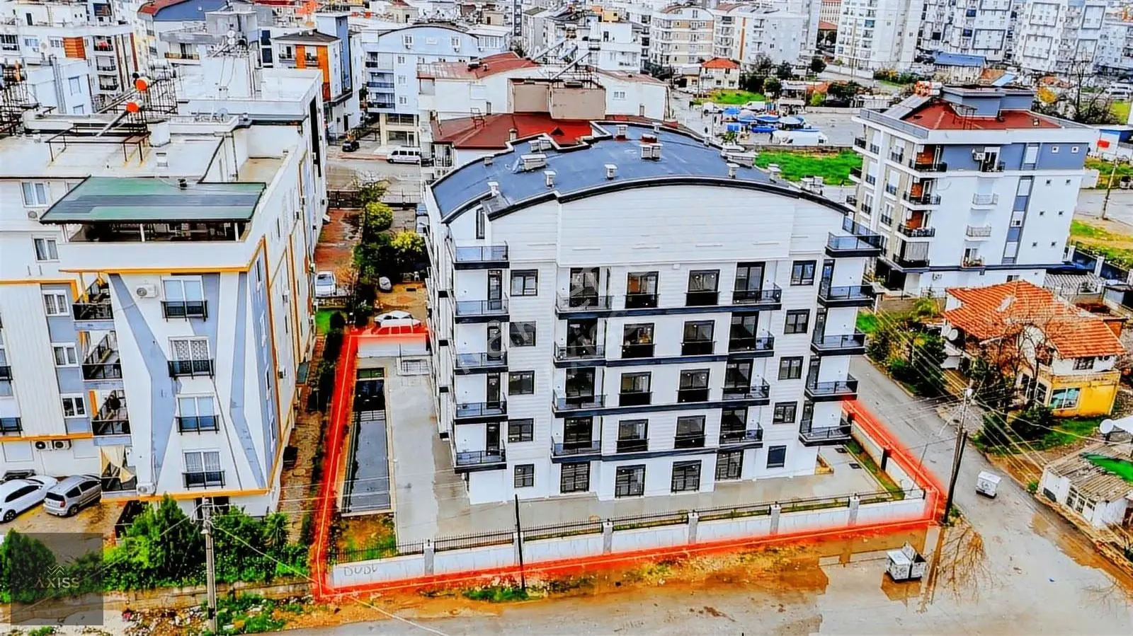 Acil Satılık Kızılarık Mahallesi 1+1 Katta Rezidans Daire