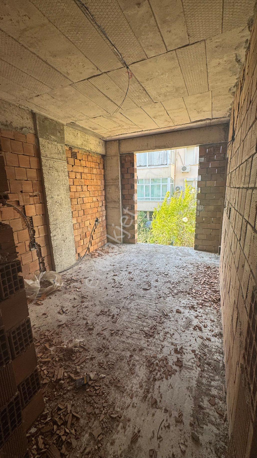 Finike Merkezde Eminakın İlköğretim Okulu Yanı Ve Kapalı Pazar Yeri Yanı 2+1 Satılık Daireler - Görsel 17