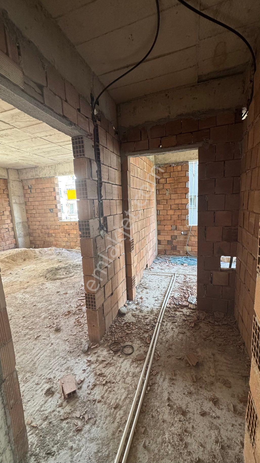 Finike Merkezde Eminakın İlköğretim Okulu Yanı Ve Kapalı Pazar Yeri Yanı 2+1 Satılık Daireler - Görsel 18