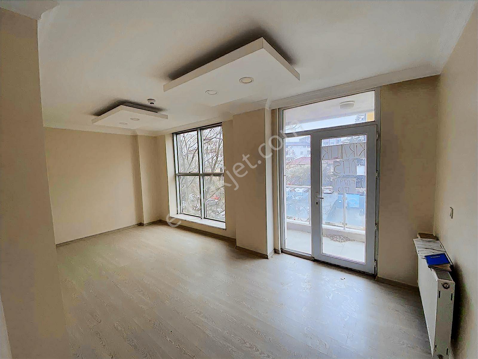 Derince Merkezde İş Hanı İçinde Kiralık 2+1 Ofis Mutfak & Wc'li - Görsel 3