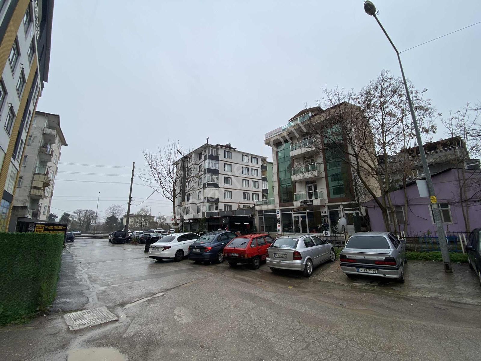 Derince Merkezde İş Hanı İçinde Kiralık 2+1 Ofis Mutfak & Wc'li - Görsel 7