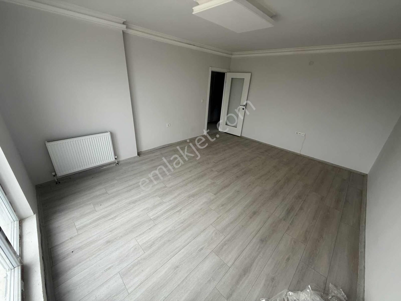 Temellı Merkezde Ebeveyn Banyolu Sıfır Tren Duragına Yakın Daire - Görsel 10