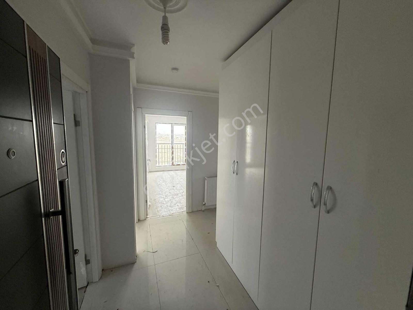 Temellı Merkezde Ebeveyn Banyolu Sıfır Tren Duragına Yakın Daire - Görsel 29