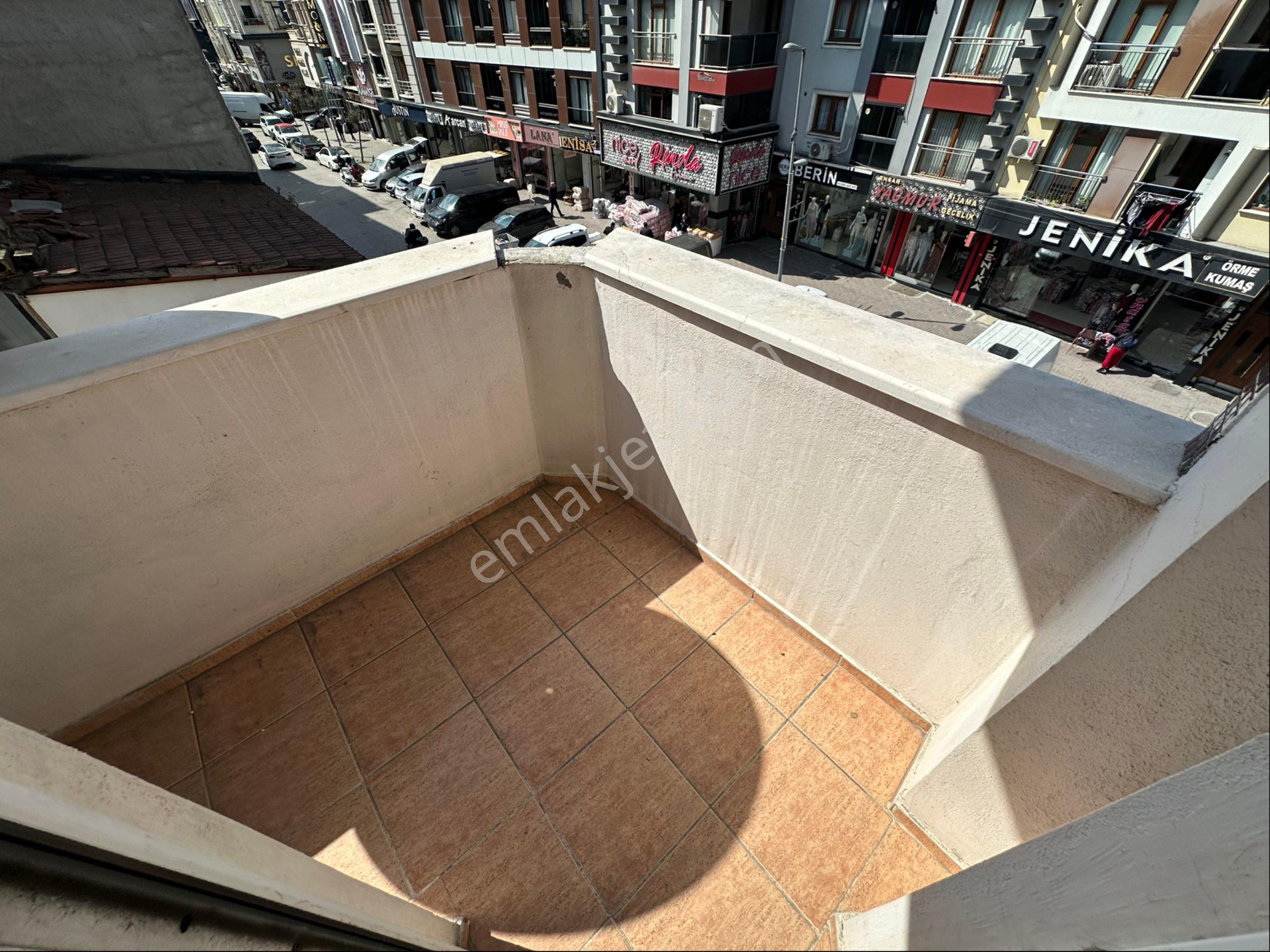 Secret House’dan Merkezi Konumlu Aile Apartmanında 3+1 Arakat - Görsel 2